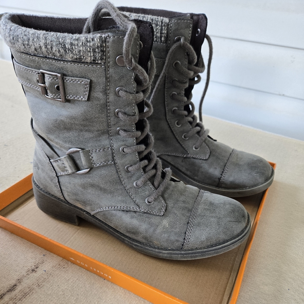 Lace up boots